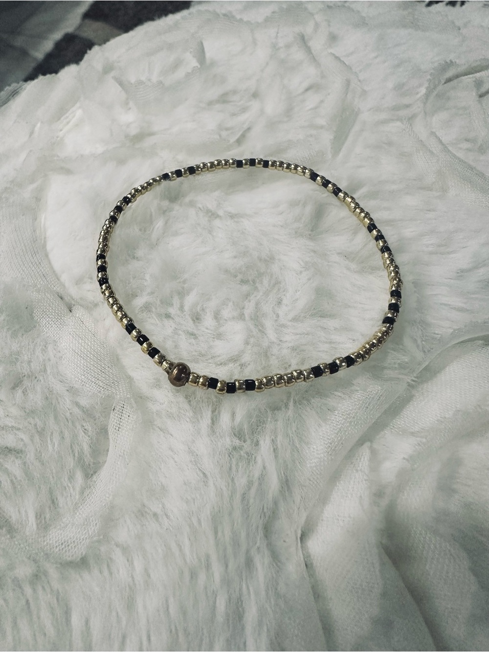 Gold and Black Beaded Women's Beaded Bracelet pre loved